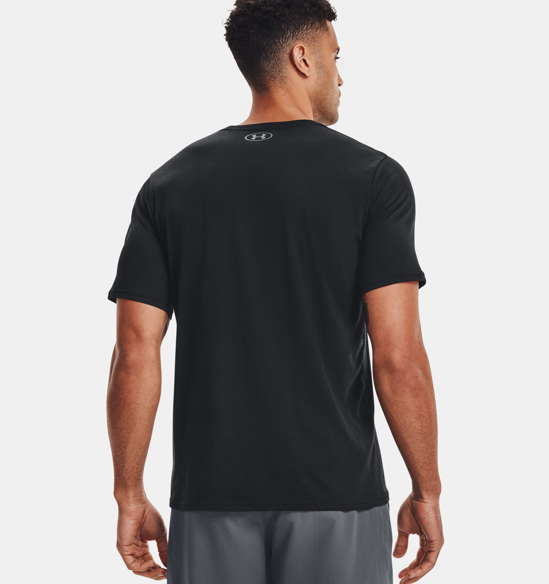 Under Armour Mens Sport Style Short-Sleeve Shirt 